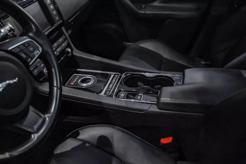 2017 Jaguar F-PACE 35t Premium