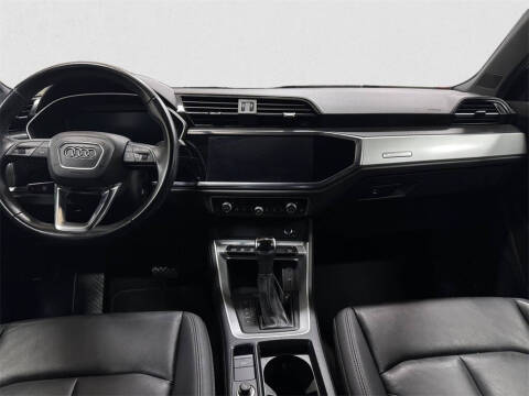 2019 Audi Q3 quattro Premium 45 TFSI