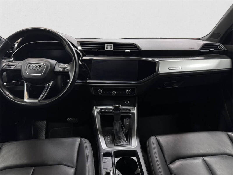 2019 Audi Q3 quattro Premium 45 TFSI