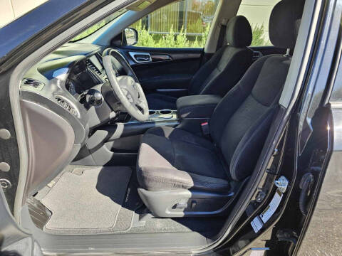 2015 Nissan Pathfinder SV