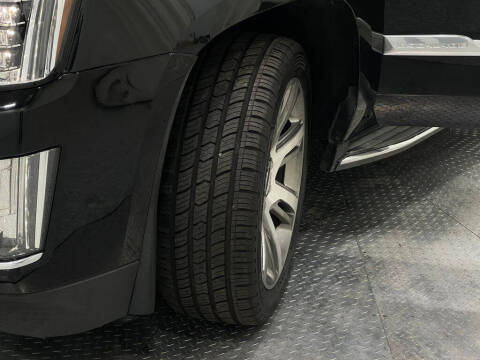 2019 Cadillac Escalade Luxury