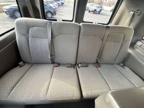 2017 Chevrolet Express LS 2500