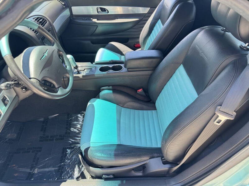 2002 Ford Thunderbird Deluxe