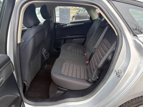 2019 Ford Fusion Hybrid SE