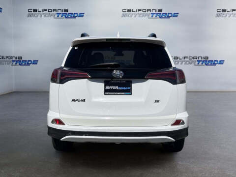 2017 Toyota RAV4 SE