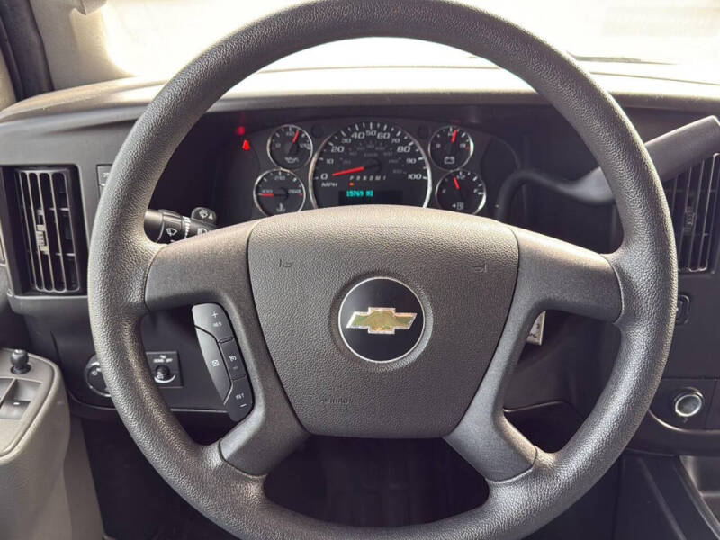 2023 Chevrolet Express 2500