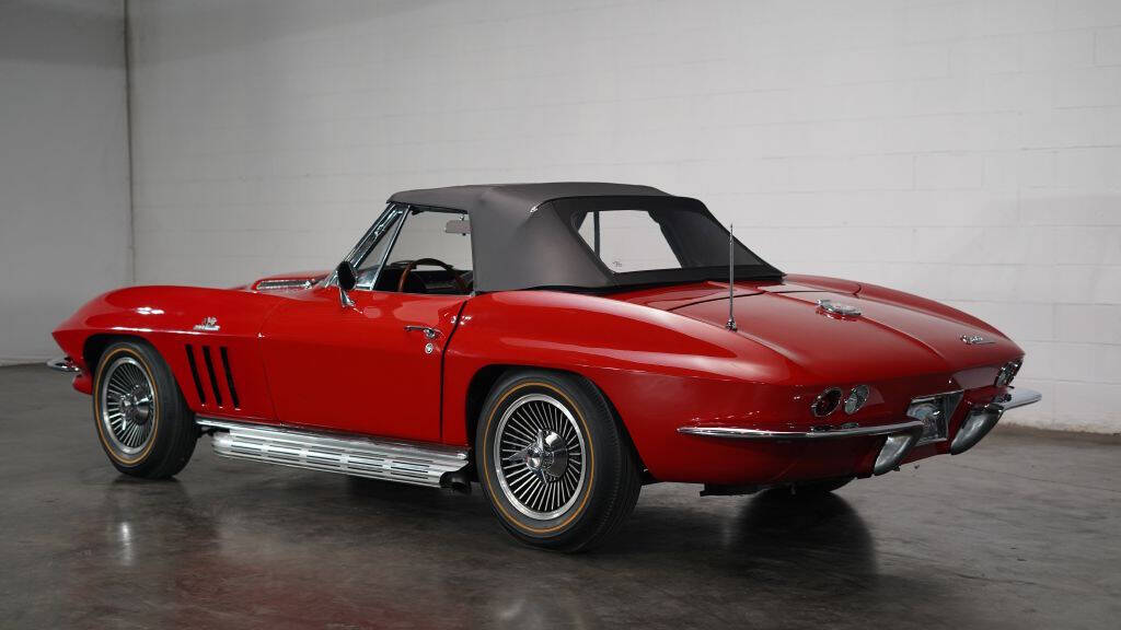 1965 Chevrolet Corvette 9