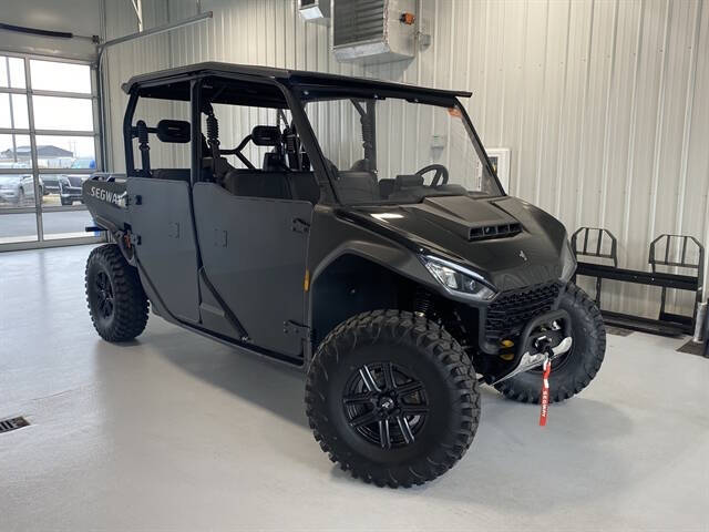 2025 Segway UT10 CREW