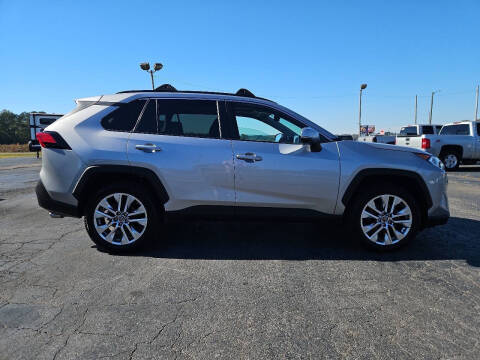 2019 Toyota RAV4 XLE Premium