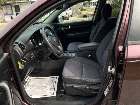 2011 Kia Sorento LX