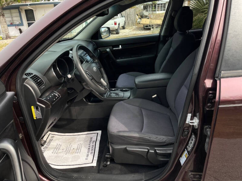 2011 Kia Sorento LX