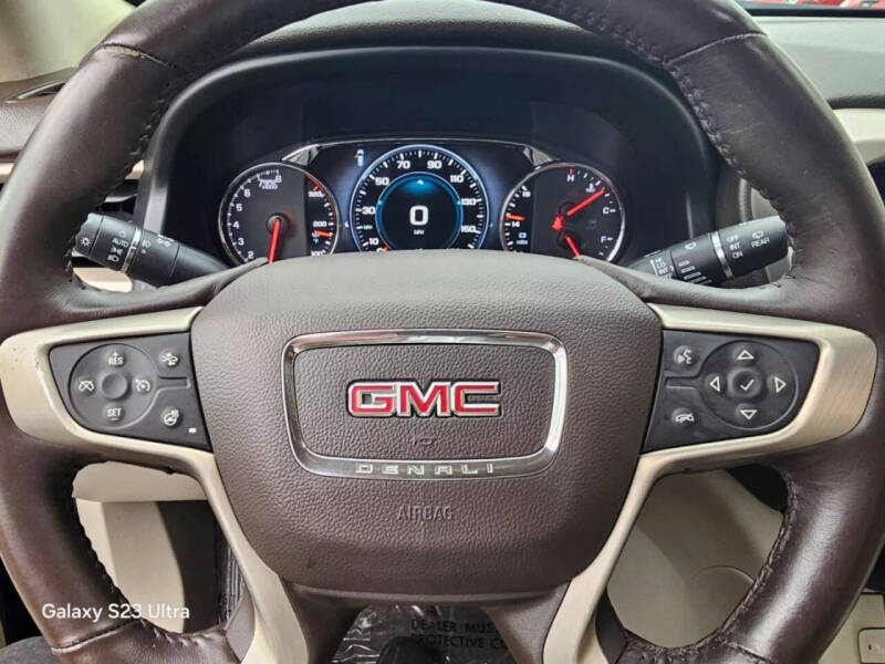 2017 GMC Acadia Denali