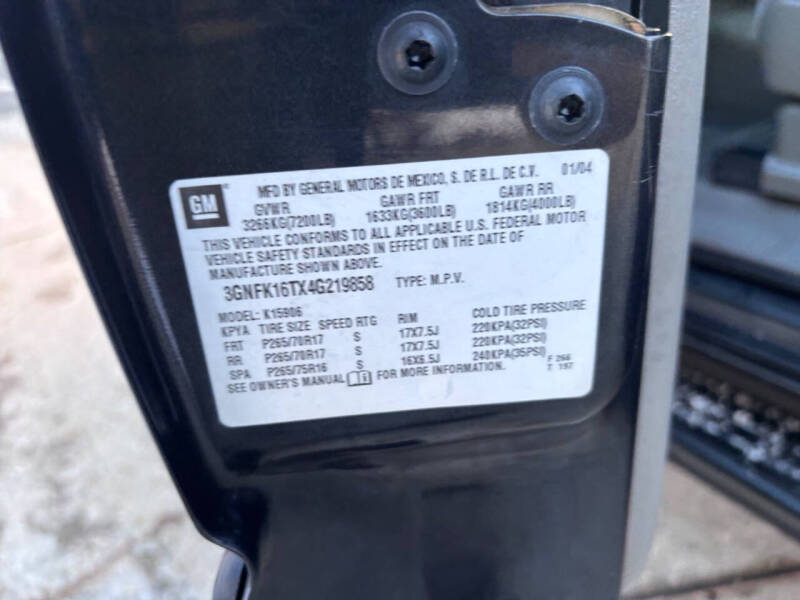 2004 Chevrolet Suburban 1500 LT