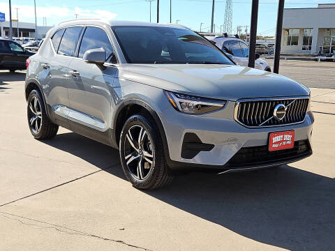 2025 Volvo XC40 B5 Core Bright Theme
