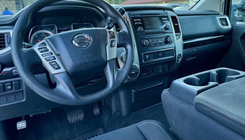 2016 Nissan Titan XD SV