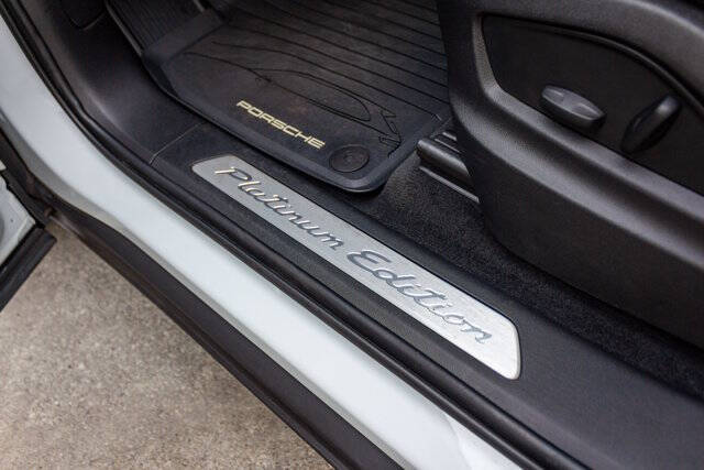 2022 Porsche Cayenne S Platinum Edition