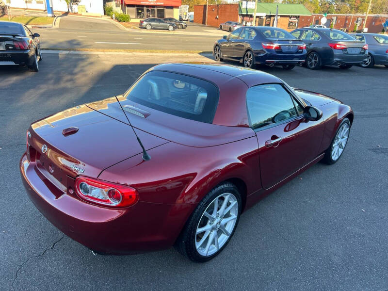 2010 Mazda MX-5 Miata Grand Touring Hard Top photo 8