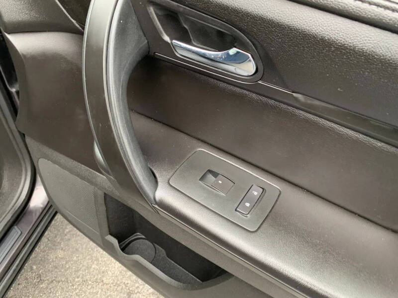 2015 GMC Acadia SLE-1