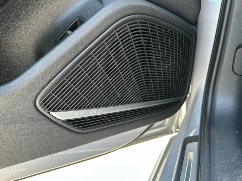 2018 Audi A4 2.0T quattro Prestige