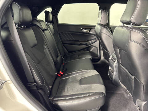2022 Ford Edge ST
