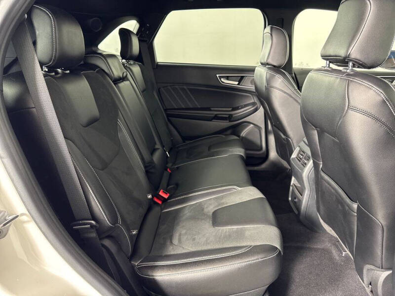 2022 Ford Edge ST