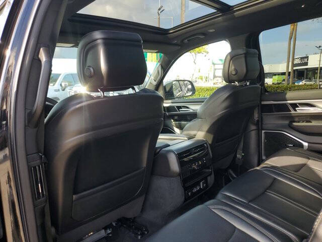 2024 Jeep Wagoneer Carbide