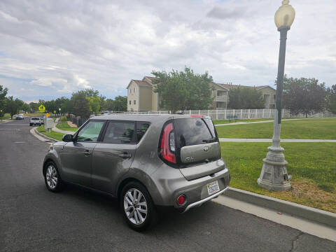 2018 Kia Soul +