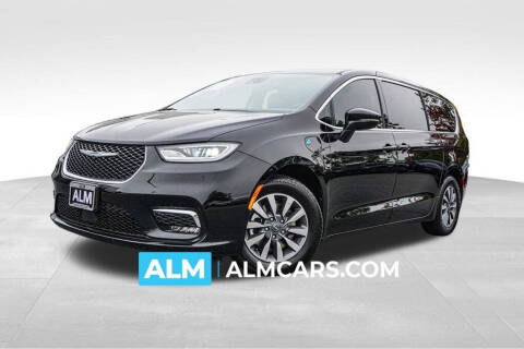 2024 Chrysler Pacifica Plug-In Hybrid Select