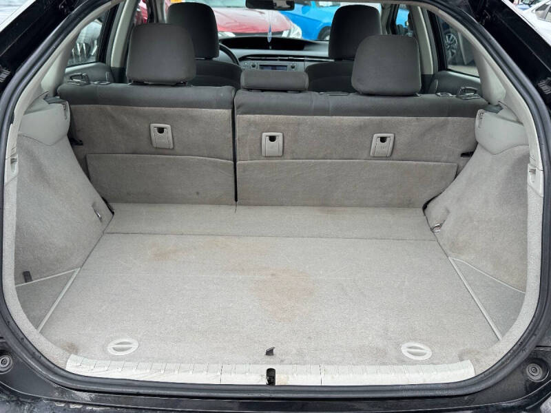 2010 Toyota Prius III