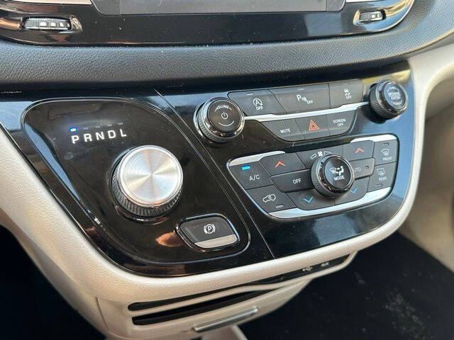 2019 Chrysler Pacifica Touring L