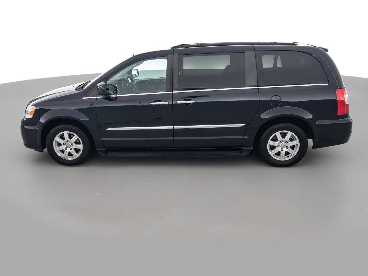 Used Car 2011 Chrysler Town And Country  Touring 4dr Mini Van For Sale Under $10,000 In Coal City, Illinois