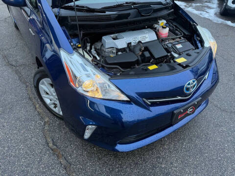 2013 Toyota Prius v Three