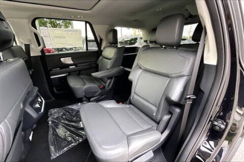 2027 Ford Expedition Active