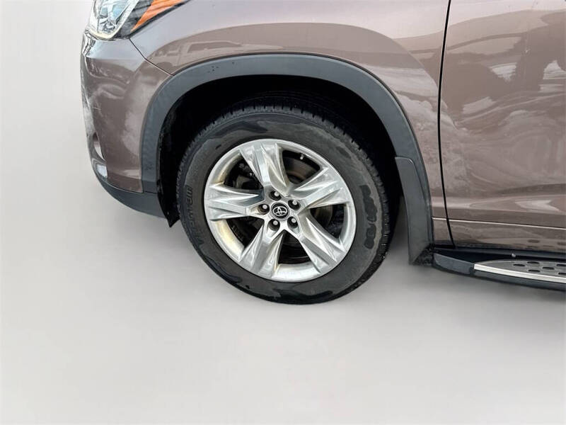 2017 Toyota Highlander Limited Platinum