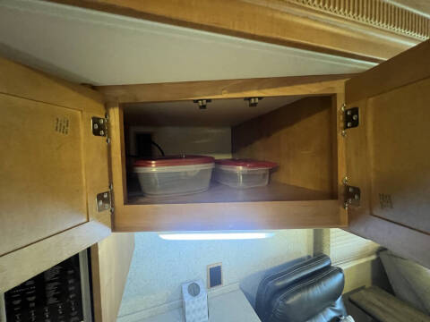 2007 Winnebago Adventurer