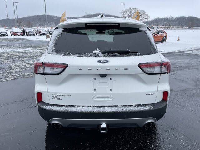 2022 Ford Escape Titanium