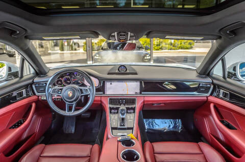 2020 Porsche Panamera