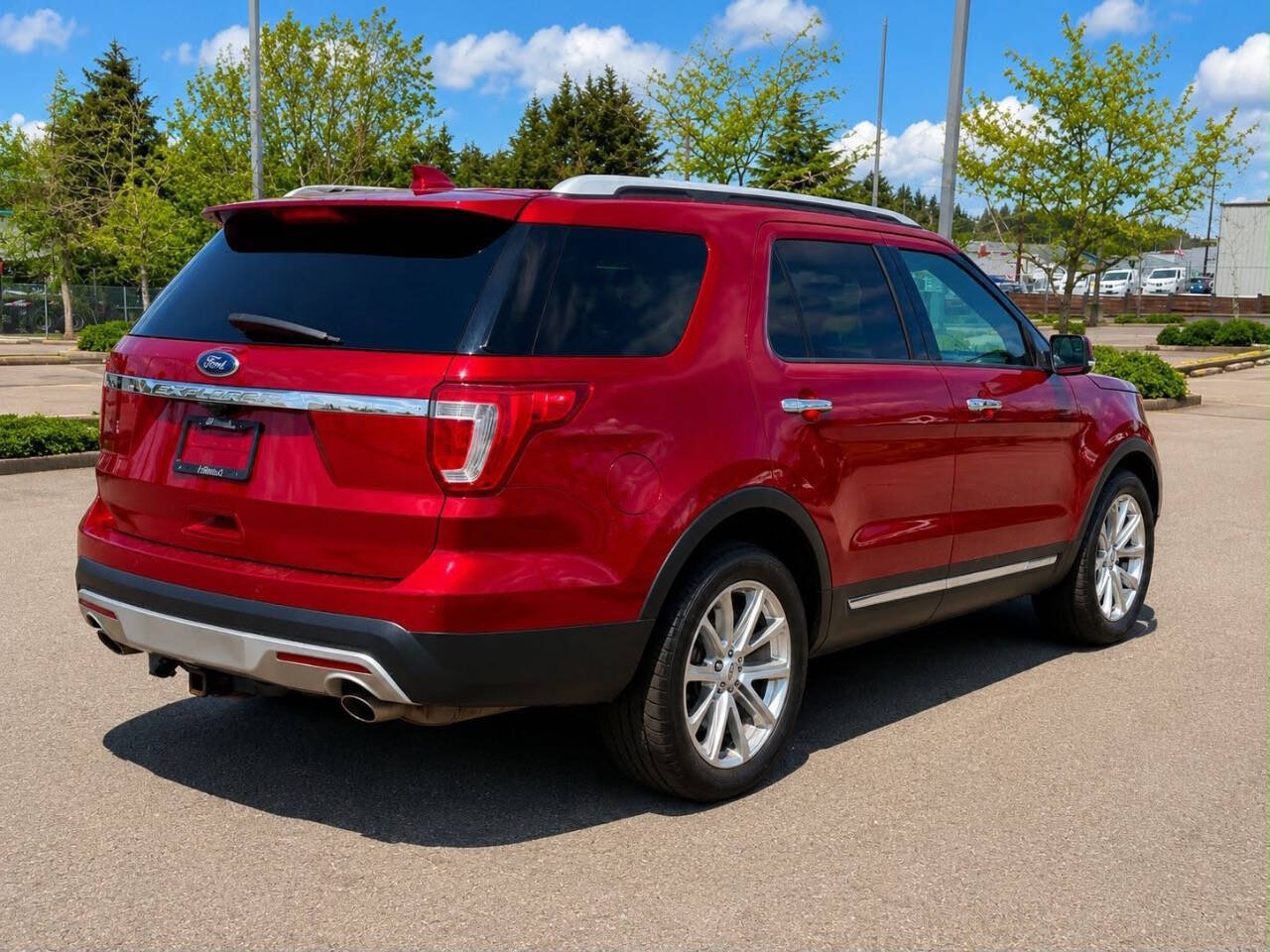 View vehicle photo 6