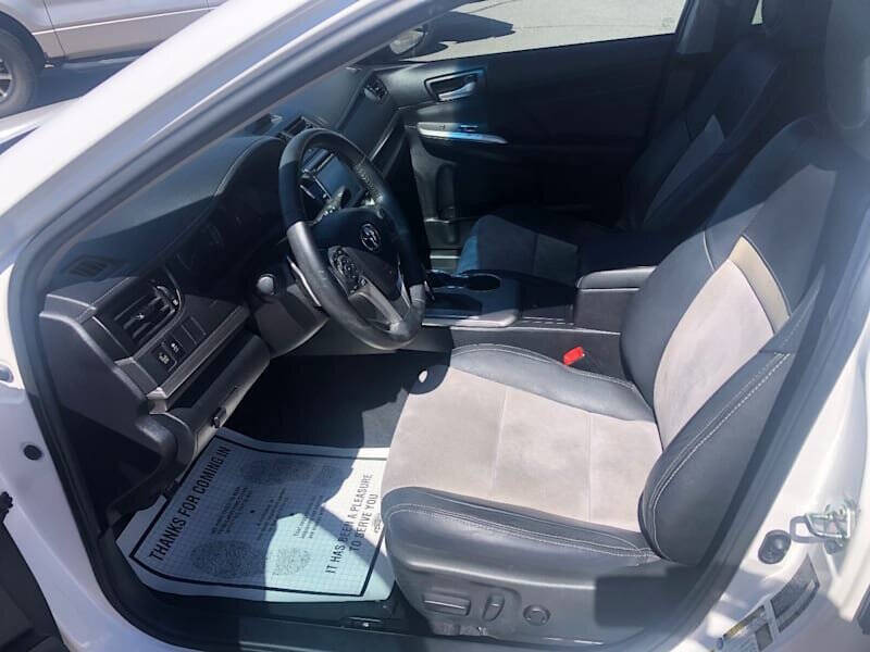 2014 Toyota Camry SE V6