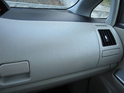 2014 Toyota Prius v Three