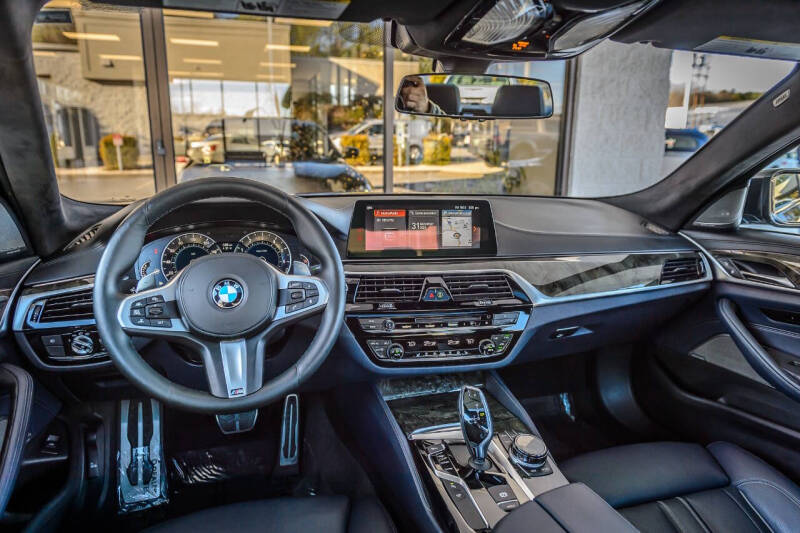 2019 BMW 5 Series 540i