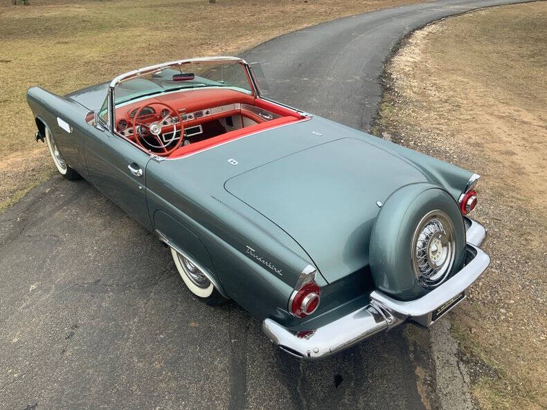 1956 Ford Thunderbird