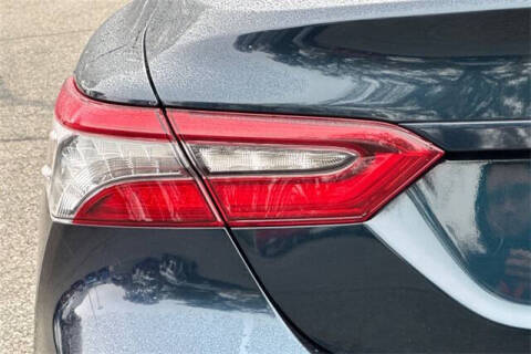 2021 Toyota Camry Hybrid XLE