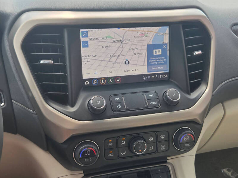 2023 GMC Acadia Denali