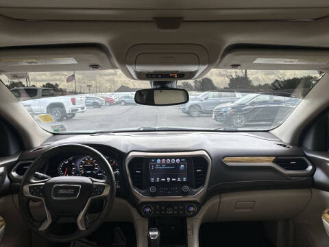 2017 GMC Acadia Denali