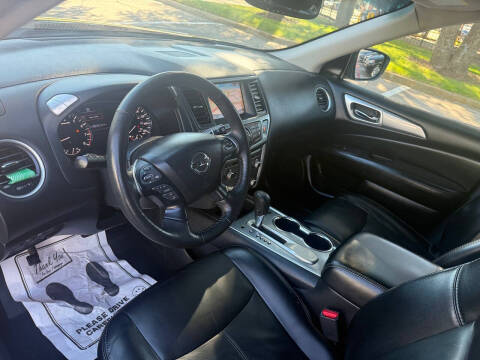 2019 Nissan Pathfinder SL