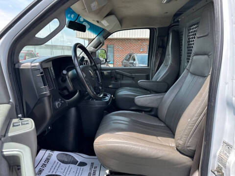 2022 Chevrolet Express 2500