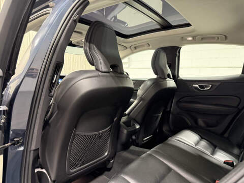 2024 Volvo S60 B5 Plus Dark Theme