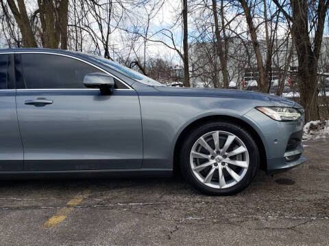 2018 Volvo S90 T6 Momentum