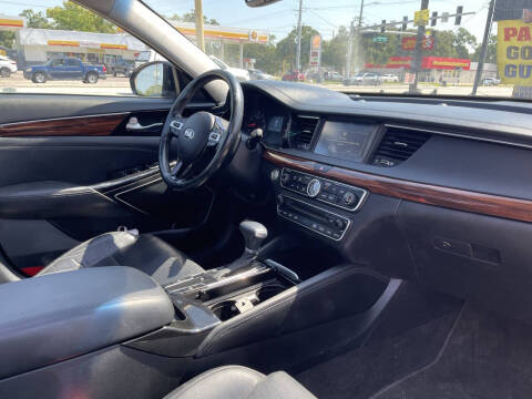 2017 Kia Cadenza Premium